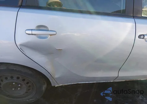 2005 Toyota Matrix Xr from USA, damaged, VIN 2T1KR32EX5C428681